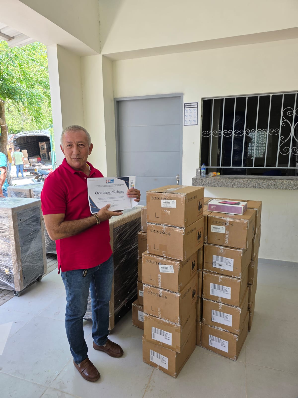 Estudiantes felices con GoSmart