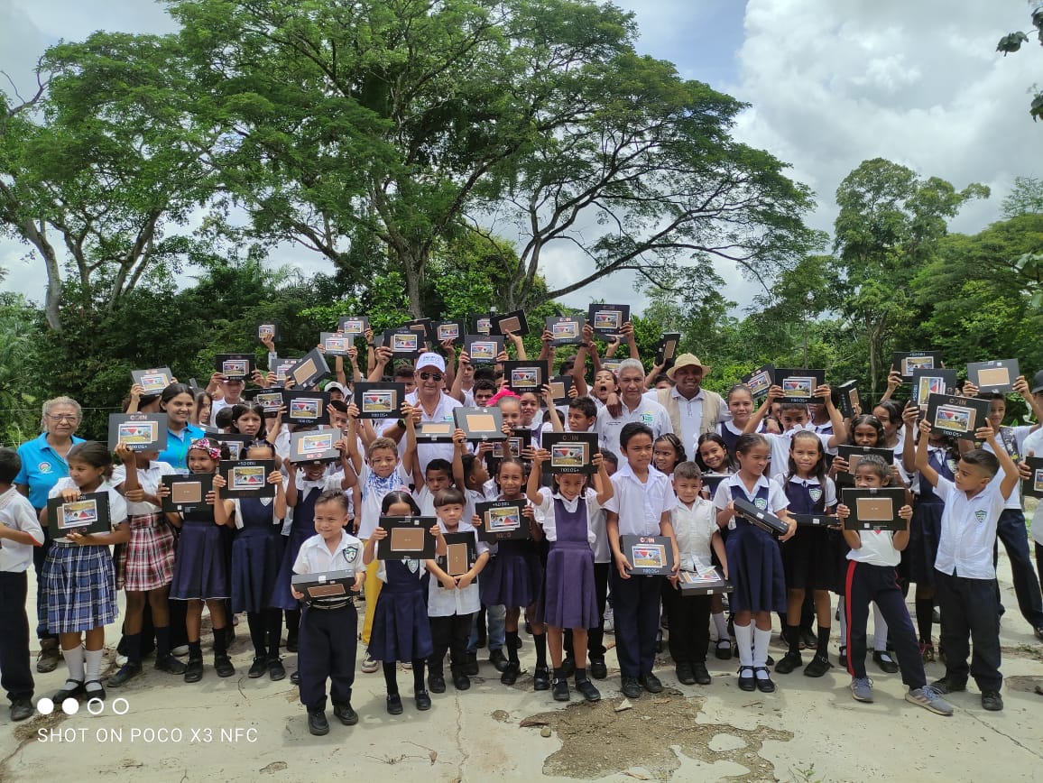 Estudiantes con tablets